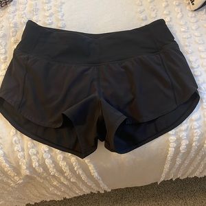 Lululemon speed up shorts 2.5 in!